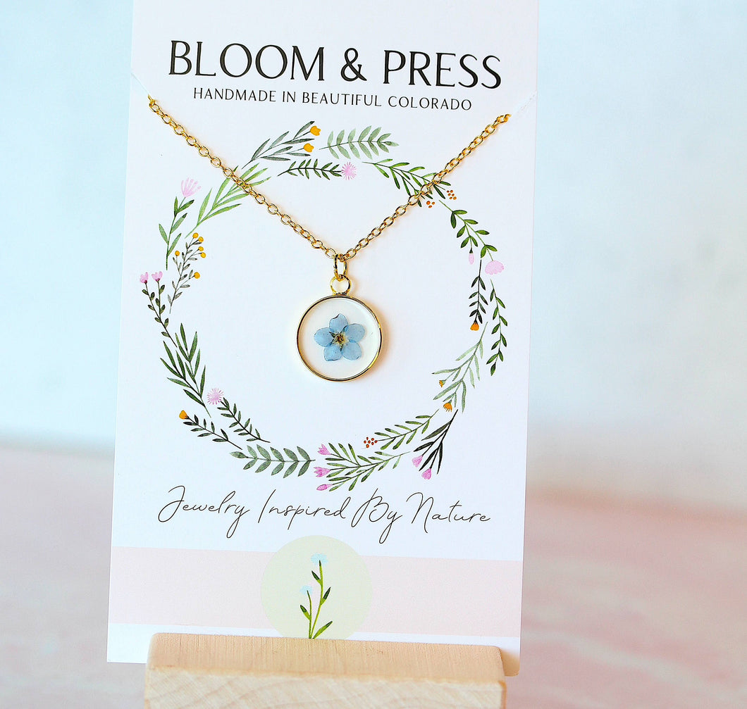 Blue Forget Me Not Circle Necklace Gold