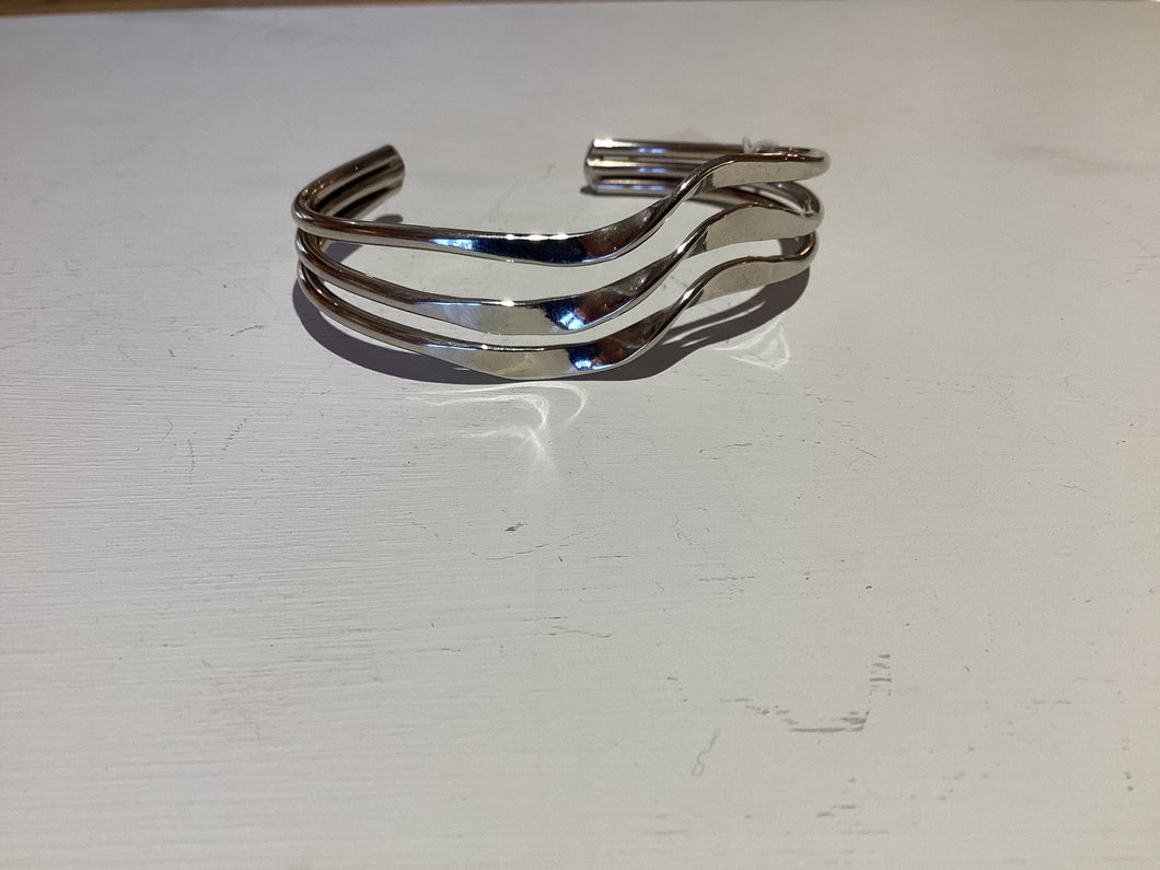 2W200 Triple Wave Silver Bracelet